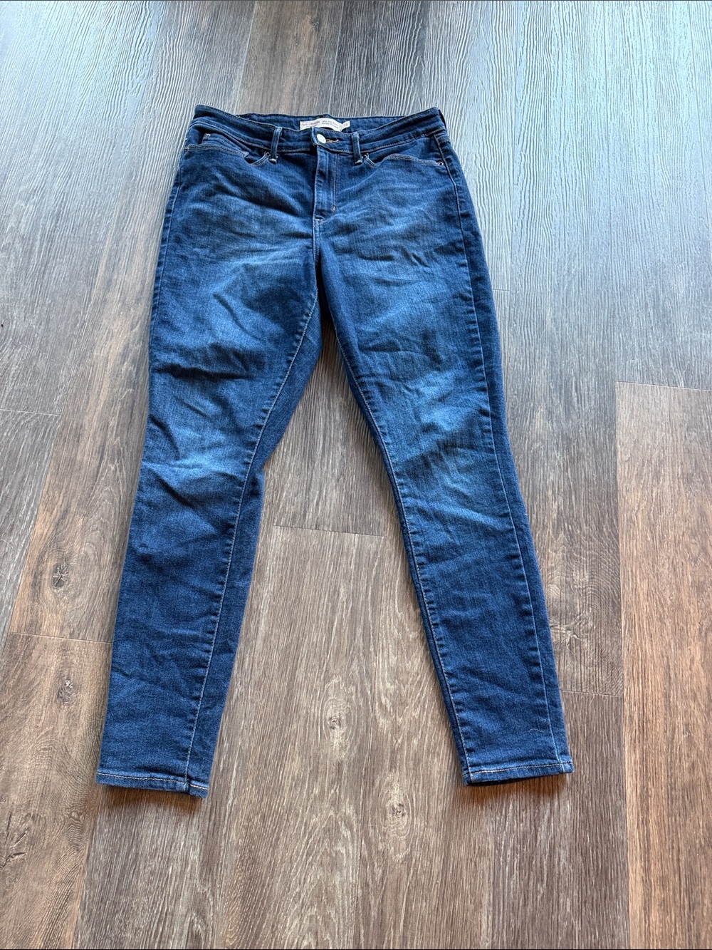 Women’s Levi's Dark Blue High Rise Skinny Jeans Sz 10